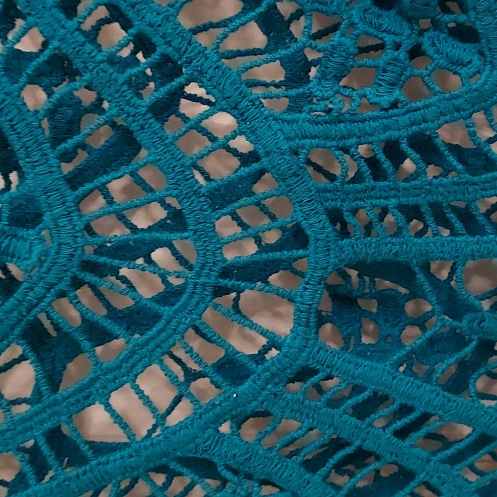 Crochet topper - Picture 7 of 7